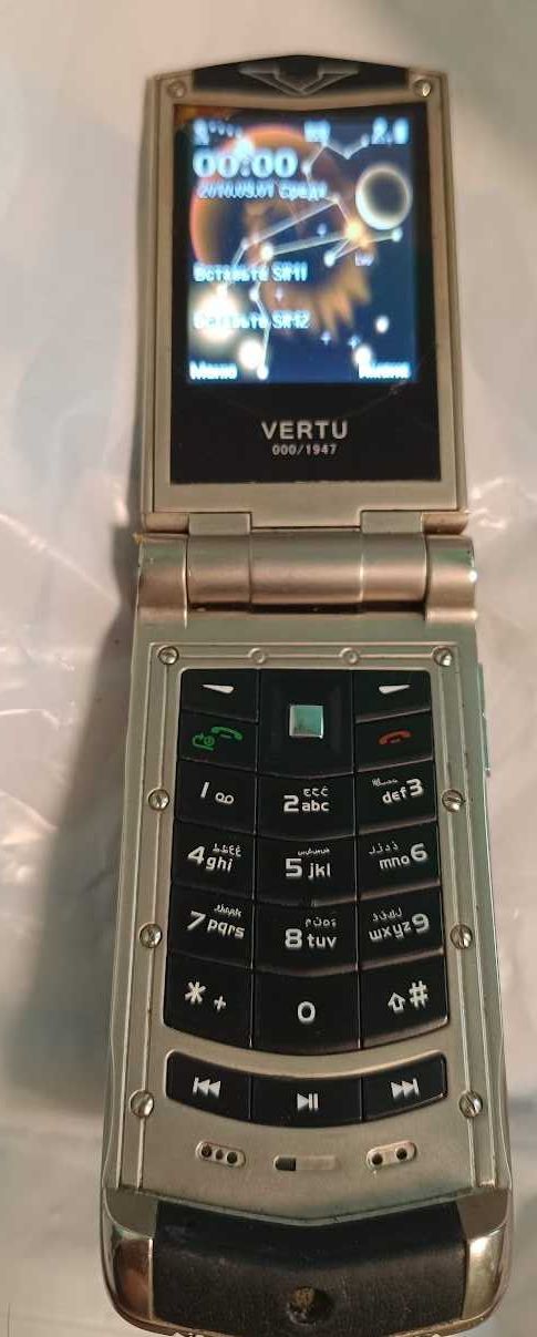 Vertu Ayxta Рабочий на 2 сим карты. Отправляю олх доставкой