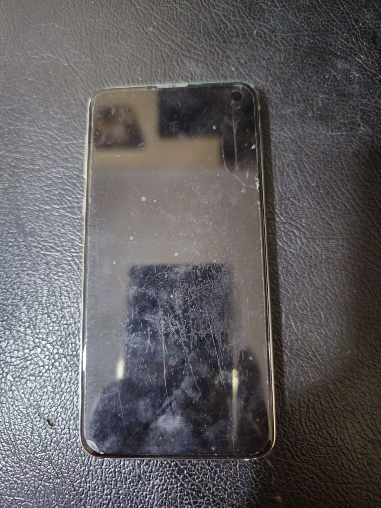 Display original samsung galaxy s10e