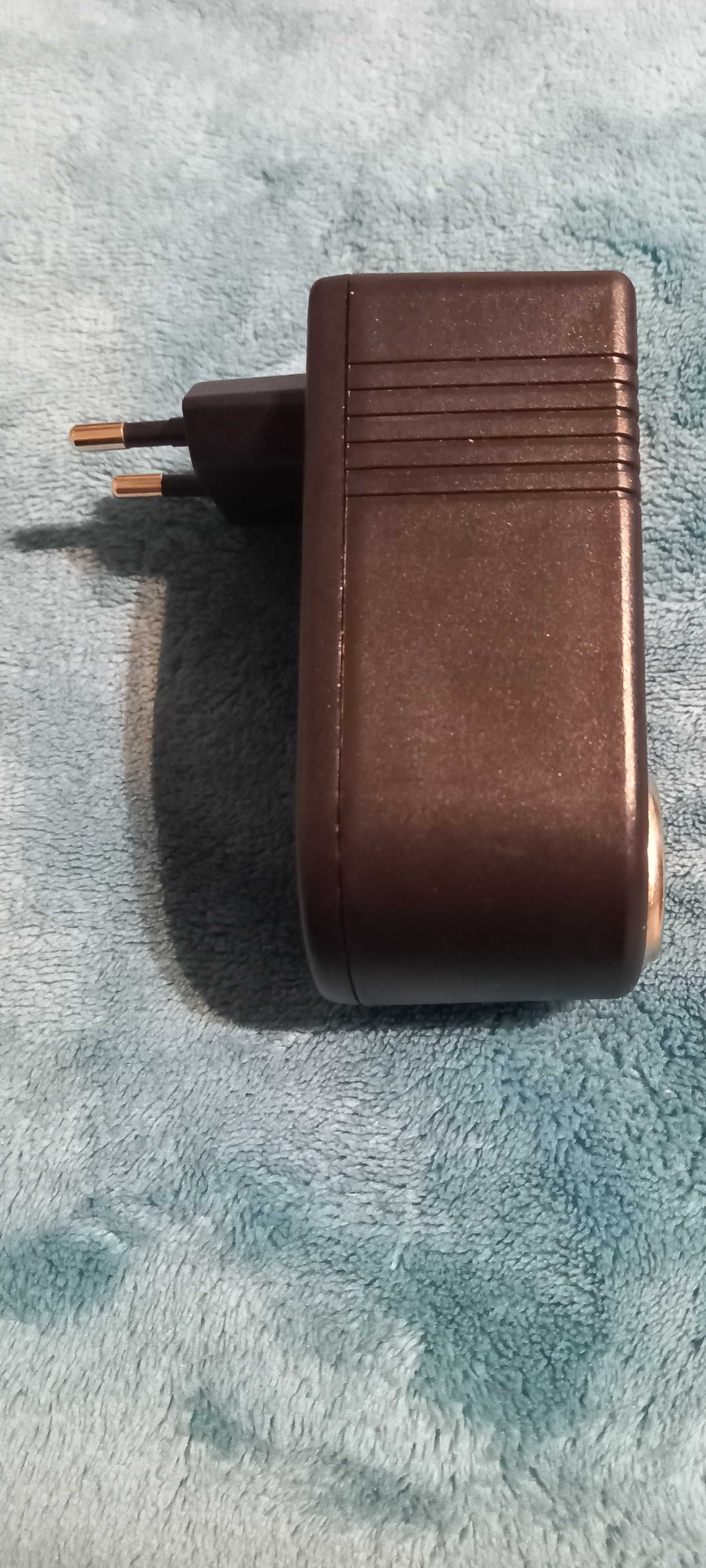 Zasilacz 230V/12V Adapter gniazda zapalniczki