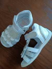 Sandały dziewczęce dziecięce Lasocki 22 białe