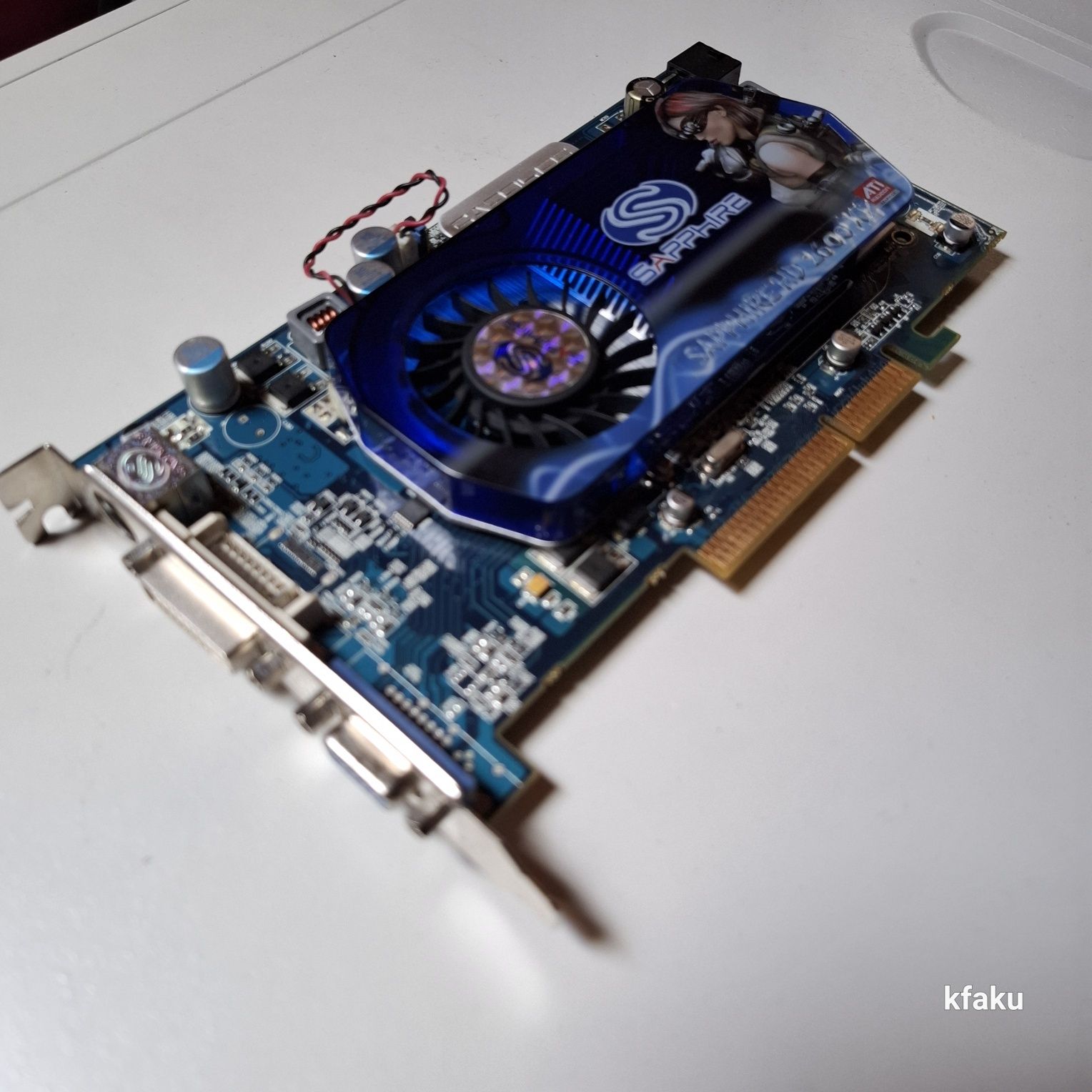 Karta graficzna Radeon 2600XT 256mb AGP retro pc