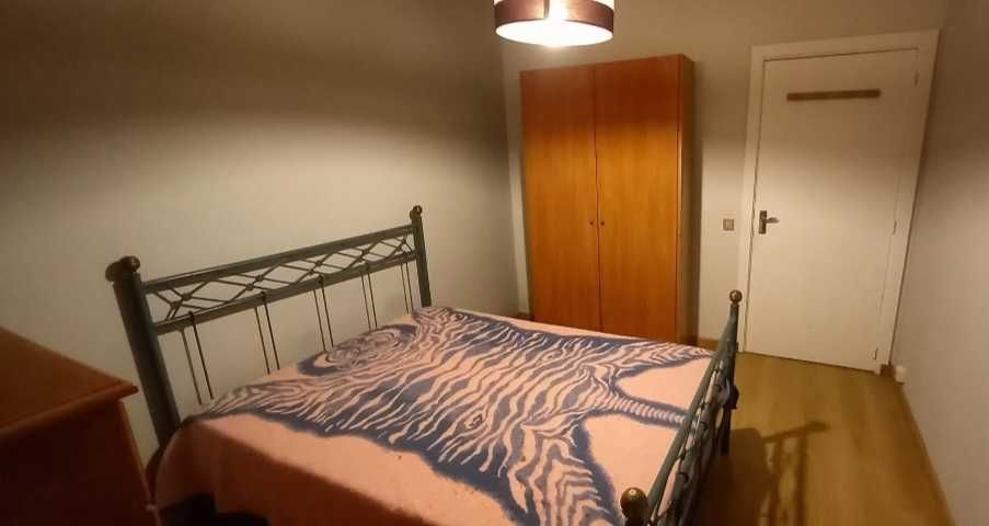 Arrendo quarto para rapaz