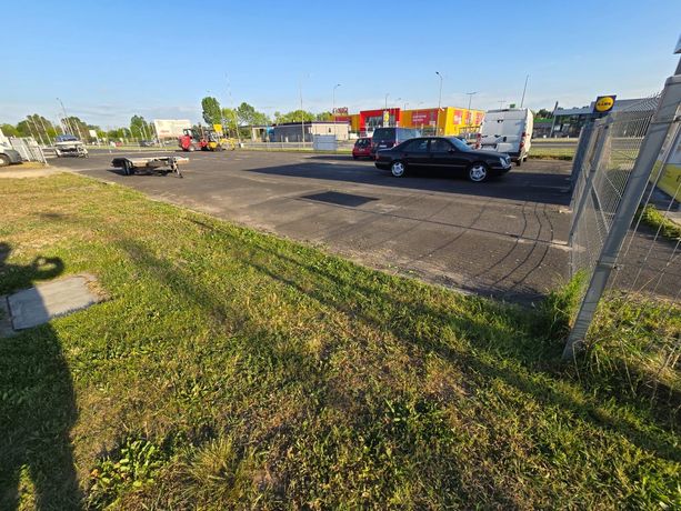 Wynajmę parking o powierzchni 800 m2 na przeciwko Agata Meble i Lidl