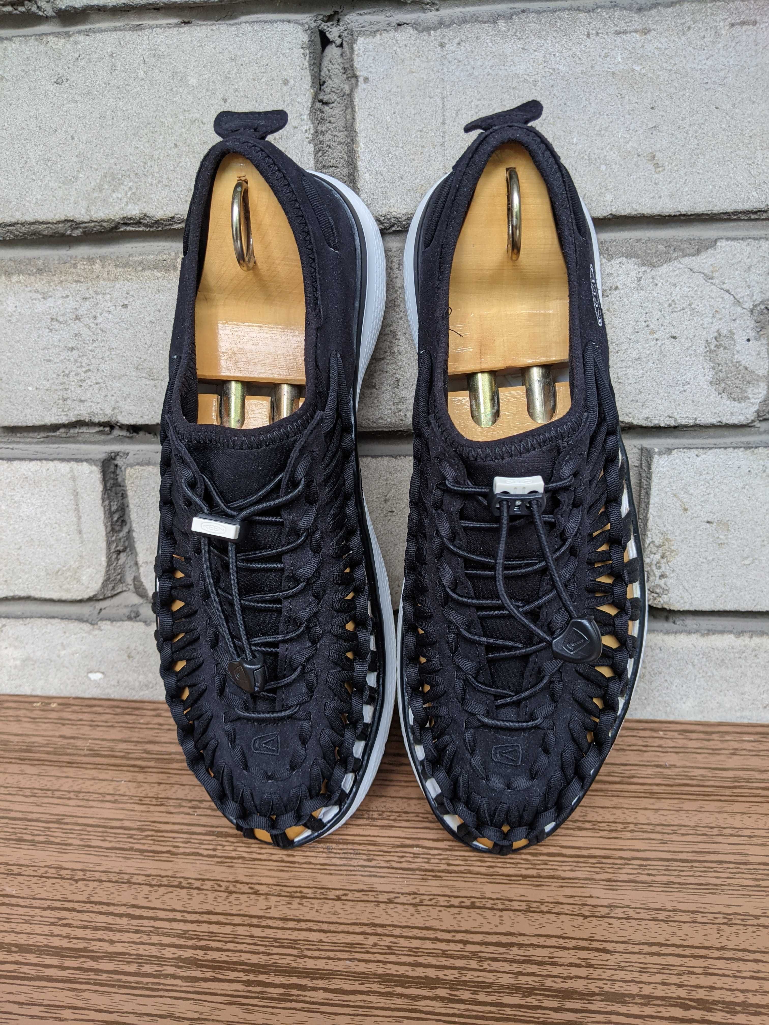 41.5 - Сандалі Keen Uneek II 2 III 3 Hoka by Skechers