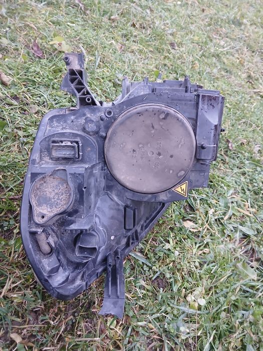 Адаптивна фара на Опель зафіра В 2008р