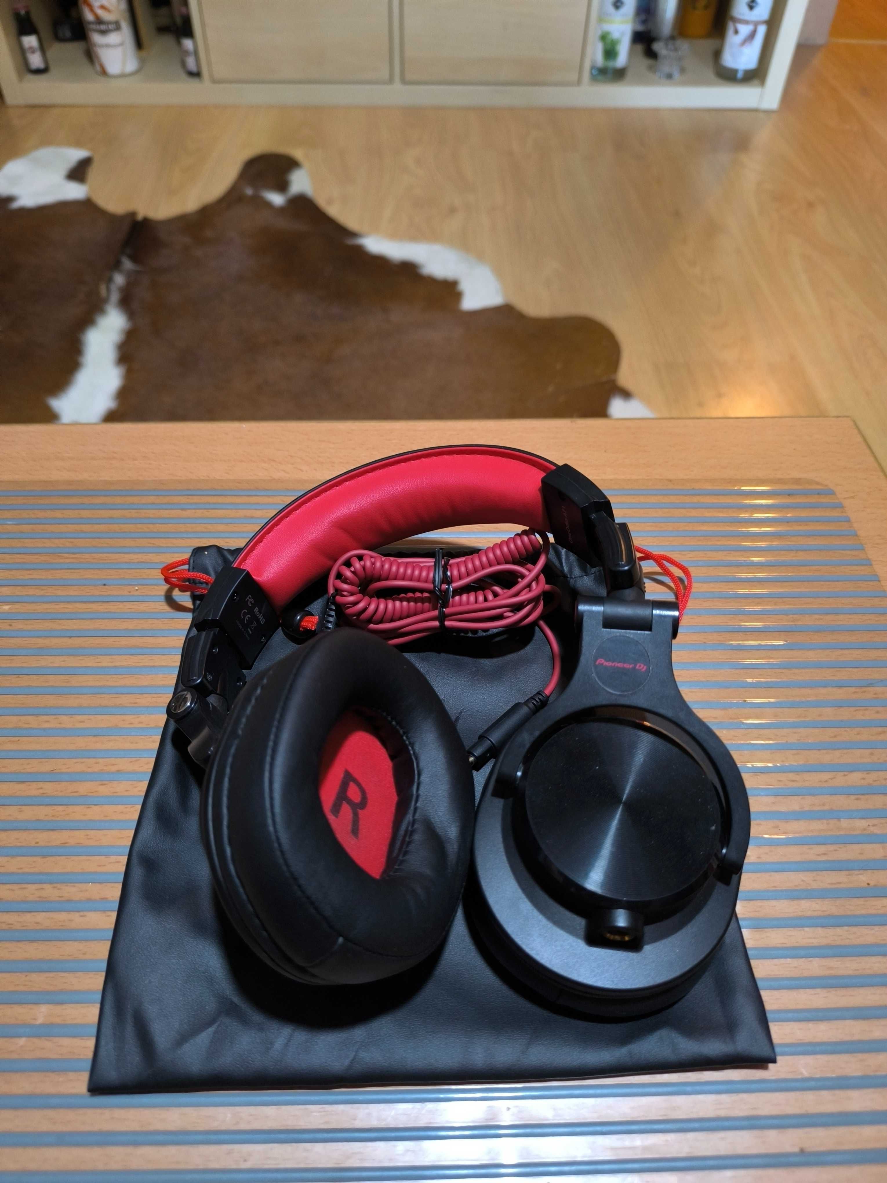 Auscultadores DJ - ONEAudio - vermelhos