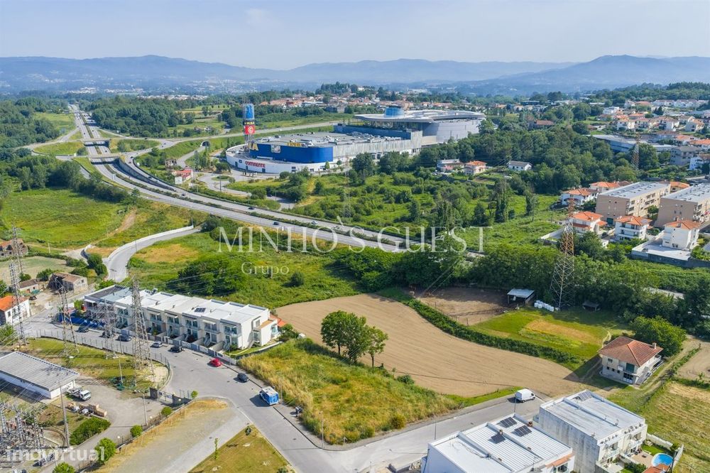 Loteamento composto por 5 lotes p/ construção moradias - Dume (Nova Ar