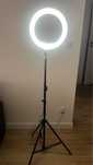 Lampa pierścieniowa