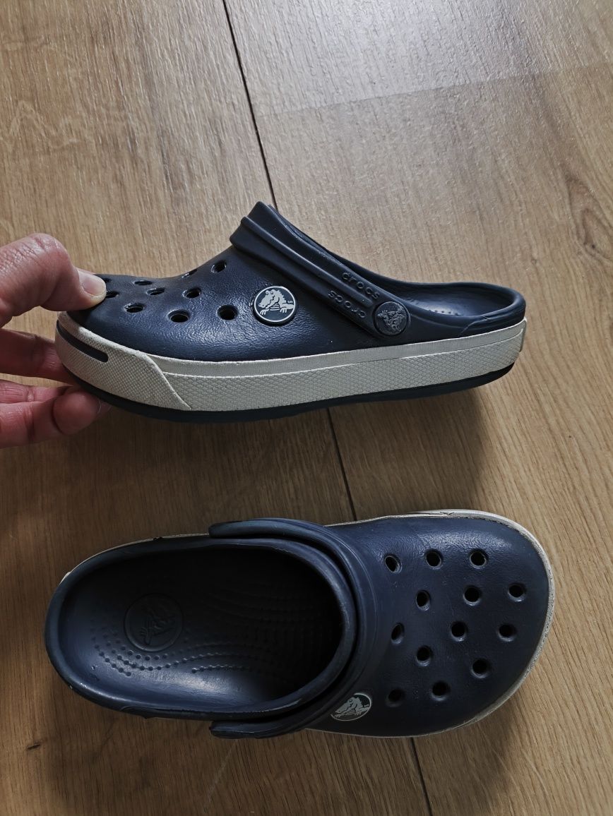 Crocsy 10-11 granatowe