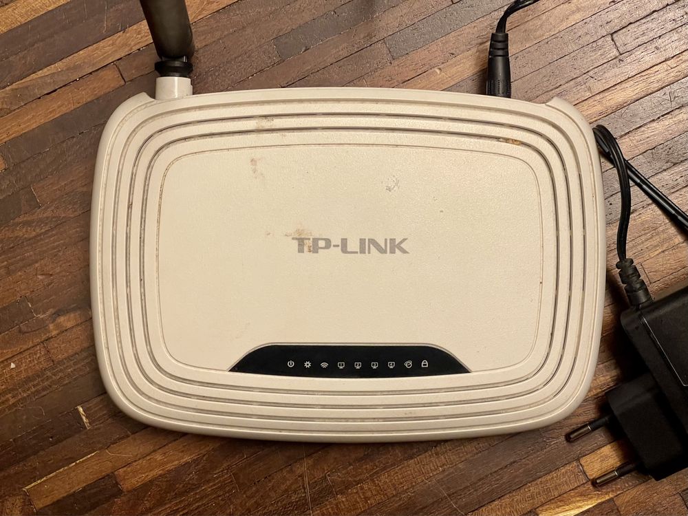 TP-Link TL-WR740N (802.11b/g/n 150Mb/s) Router Wi-Fi