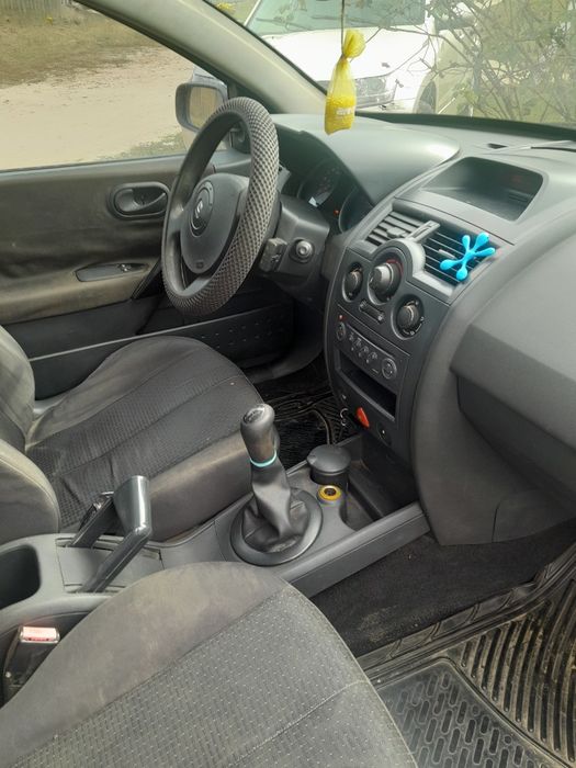 Продам авто рено меган 2