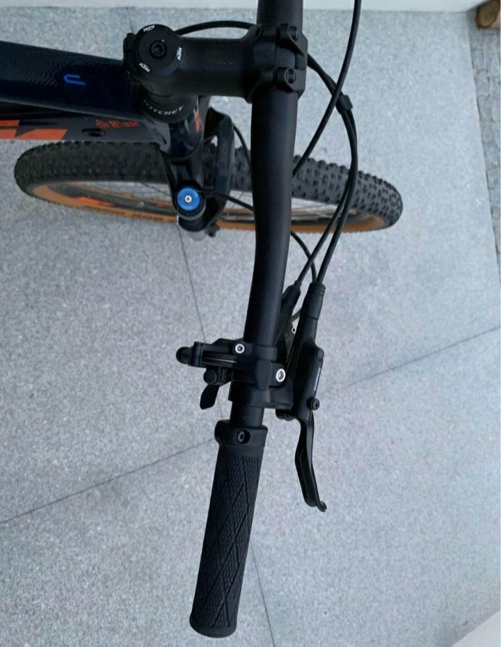 Bicicleta BTT KTM .