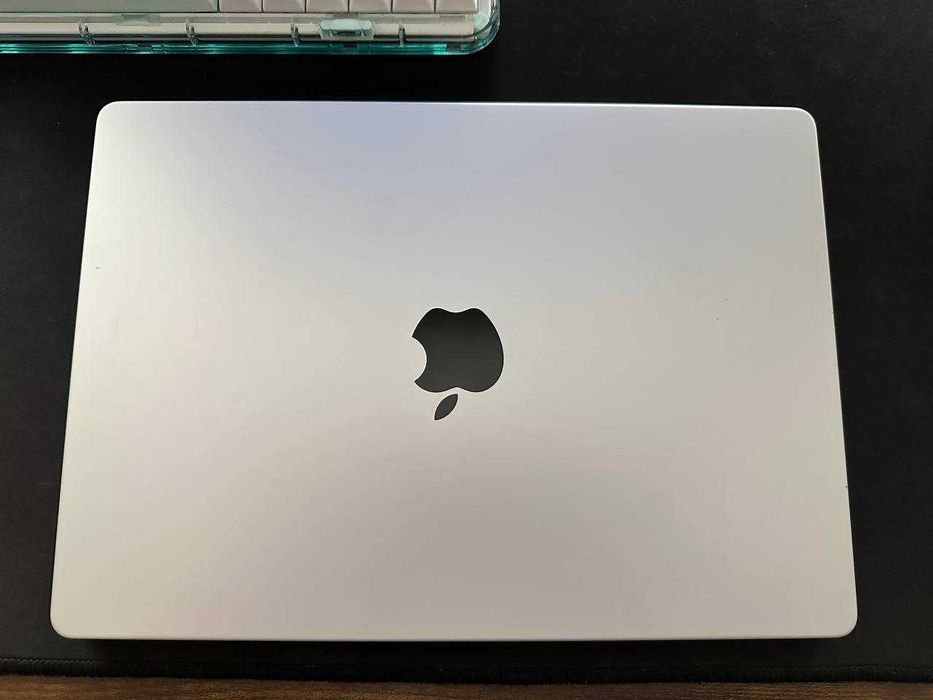 MacBook Pro 2023 M3 – 14" | 512 GB SSD | 18 GB RAM | Stan bardzo dobry