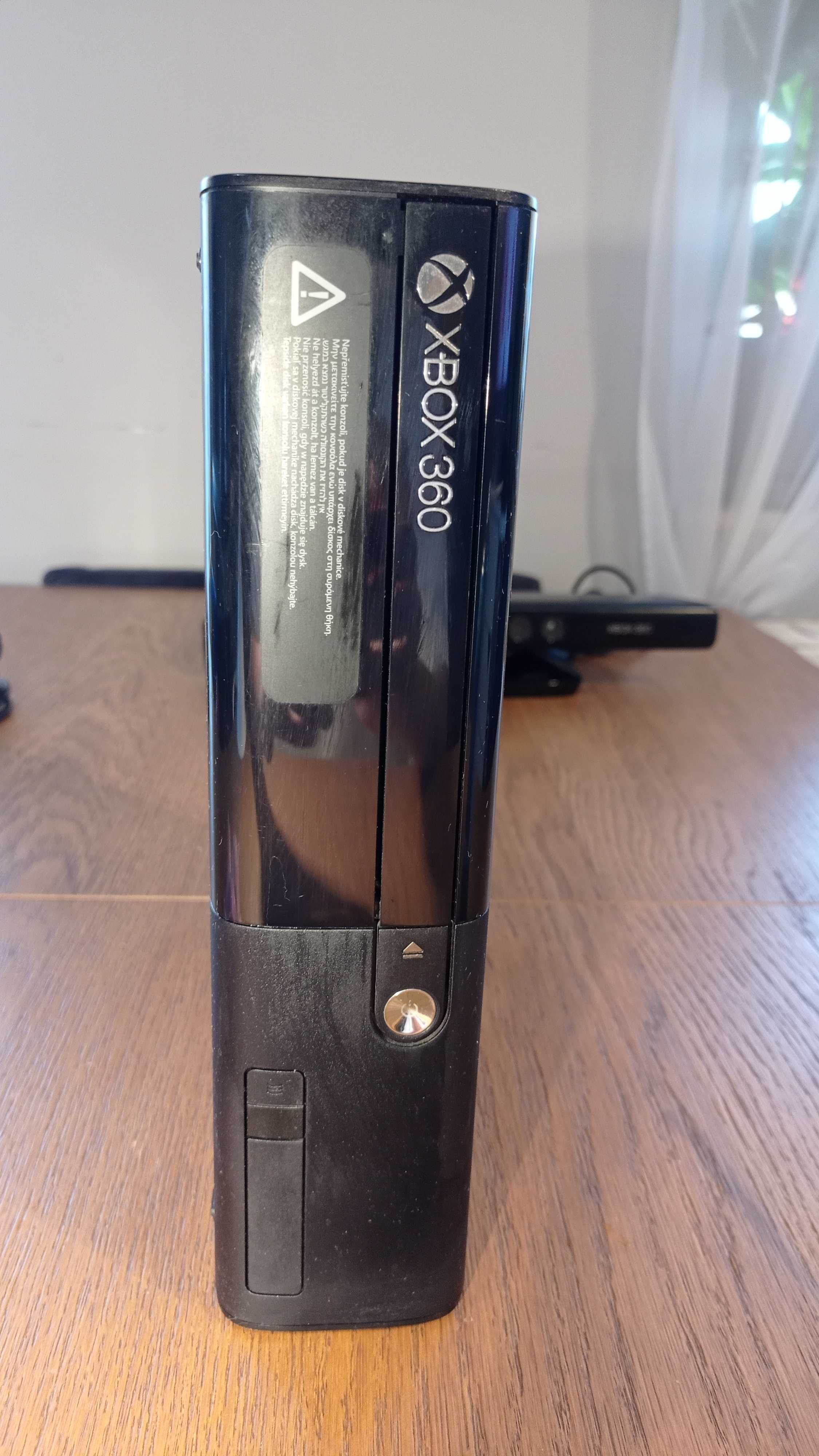 Xbox 360 Slim + Kinect + Gry