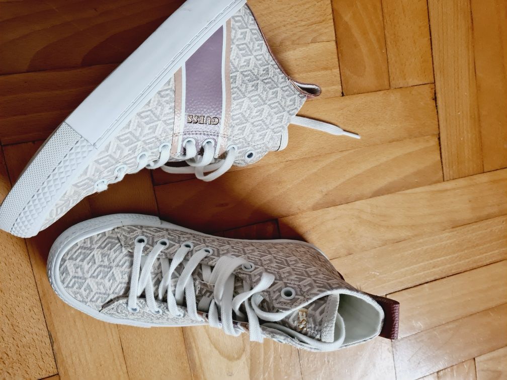 Buty Guess trampki za kostkę skórzane logowane 35