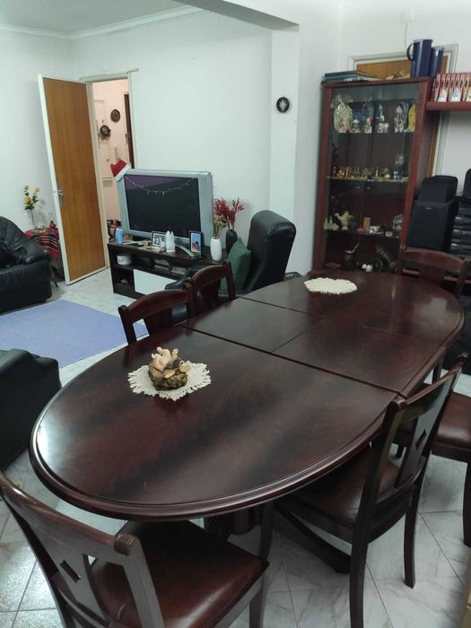 Conjunto Sala Jantar em madeira Cerejeira Lacada