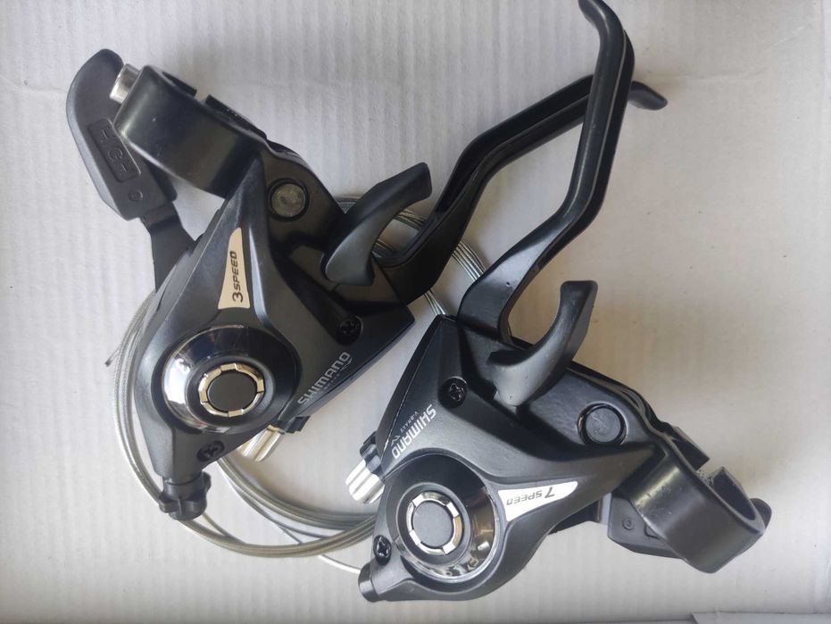 Манетки Моноблоки Shimano 3x7 новые полный комплект и на 3х8 скоростей