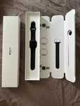 Apple watch 3 серии 38 мм, емкость батареи 100%