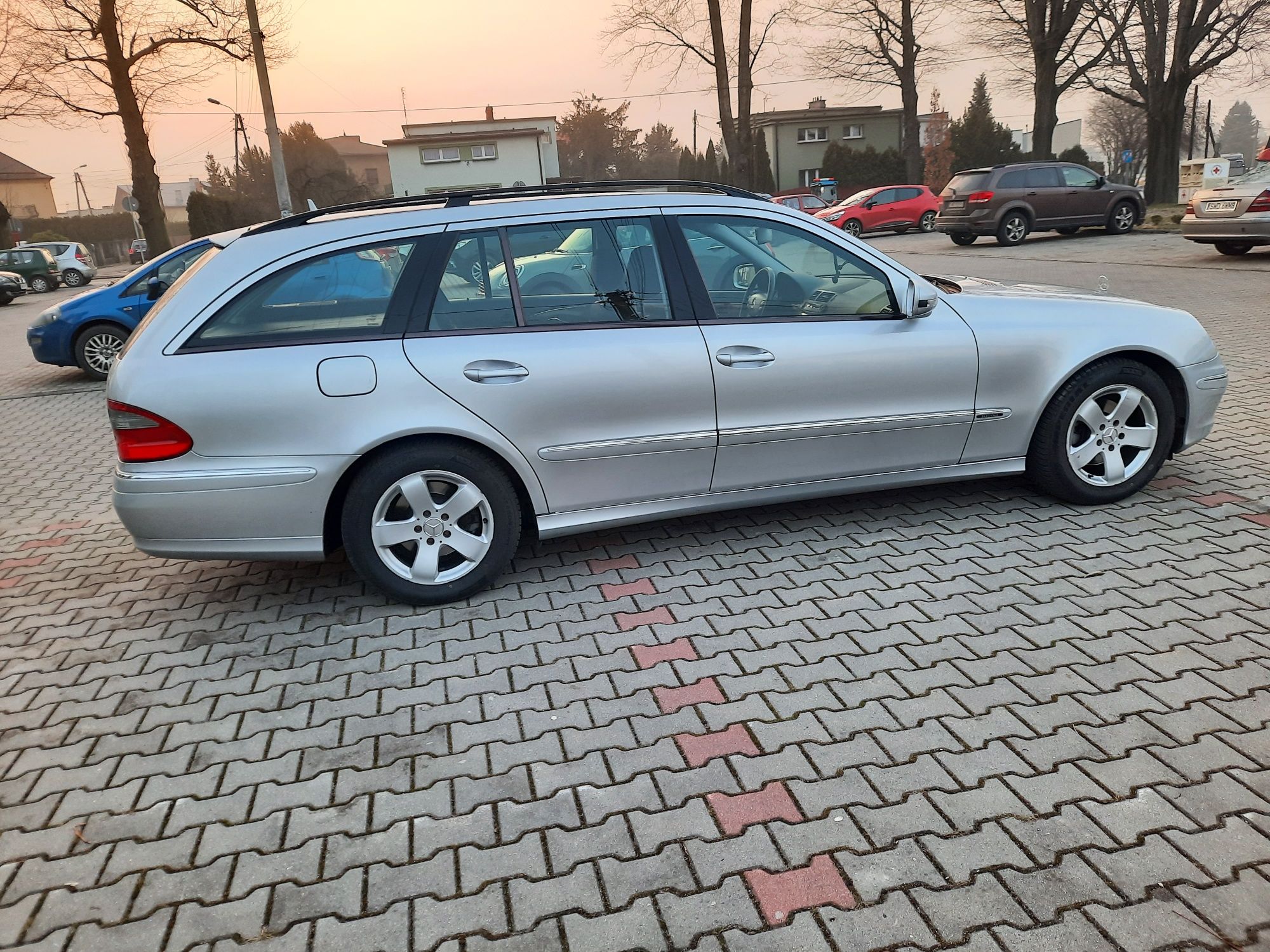 Mercedes E 220 CDI, lift, Elegance W211