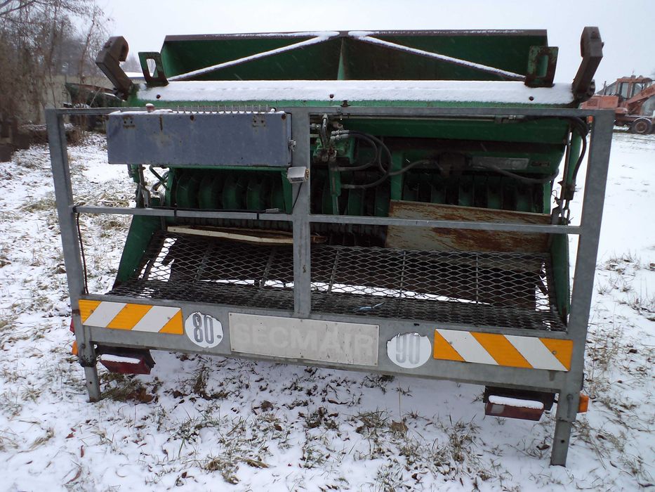 Rozściełacz układarka kruszywa grysu równiarka zawieszana SECMAIR