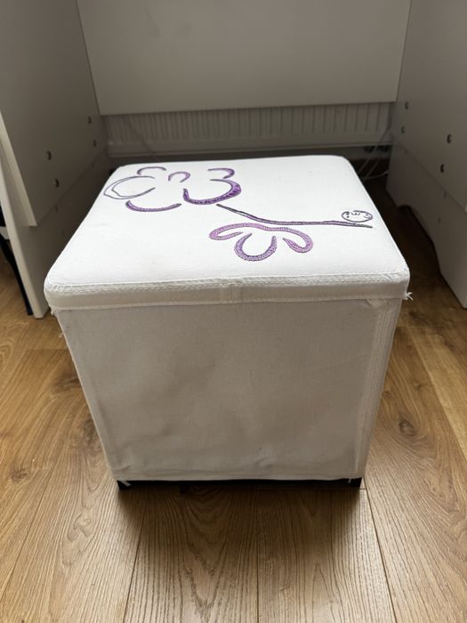 Biała pufa ze schowkiem, bawełna, orchidea