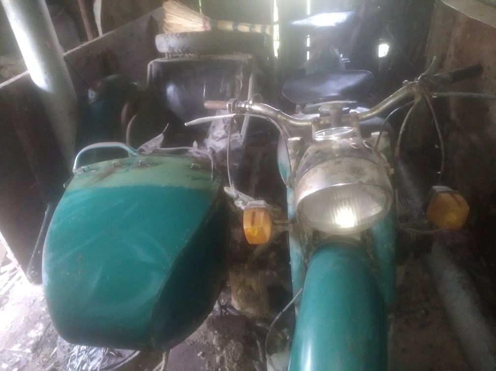 Продам мотоцикл днепер мт9