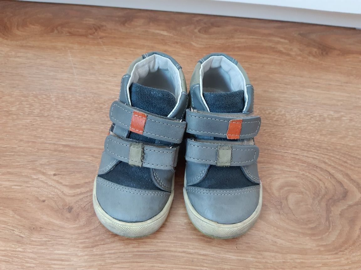 Buty półbuty przejsciowe adidasy wiosenne Mazurek skóra 22r  13.5 cm