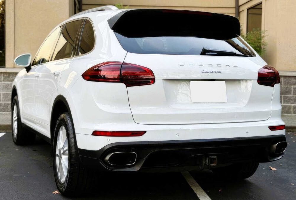 Porsche Cayenne      2016