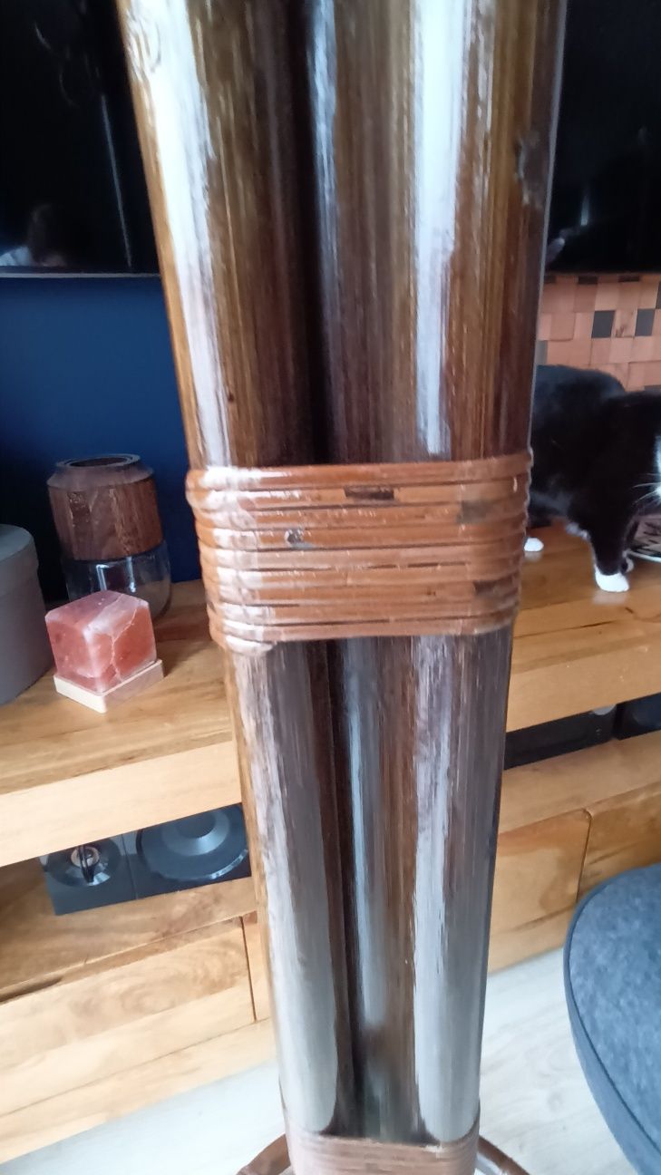Stojak wieszak na ubrania rattanowy rattan
