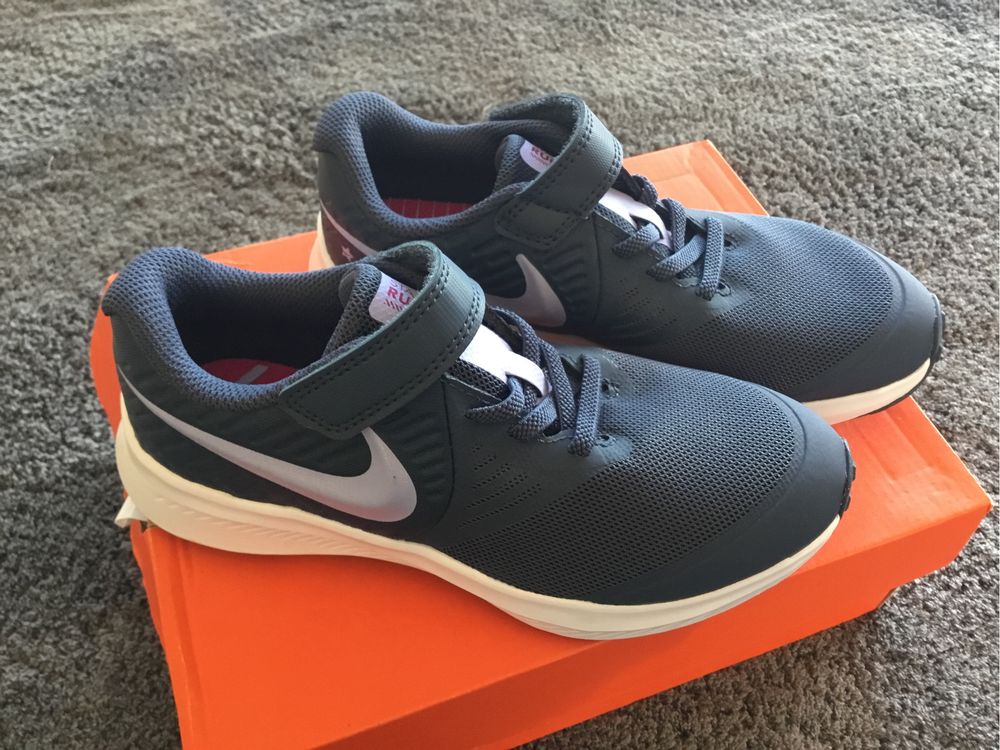 Buty Nike dla dziewczynki  32