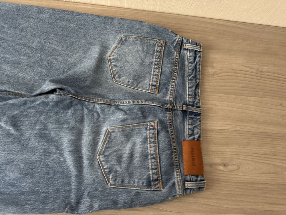 Джинси Reiss