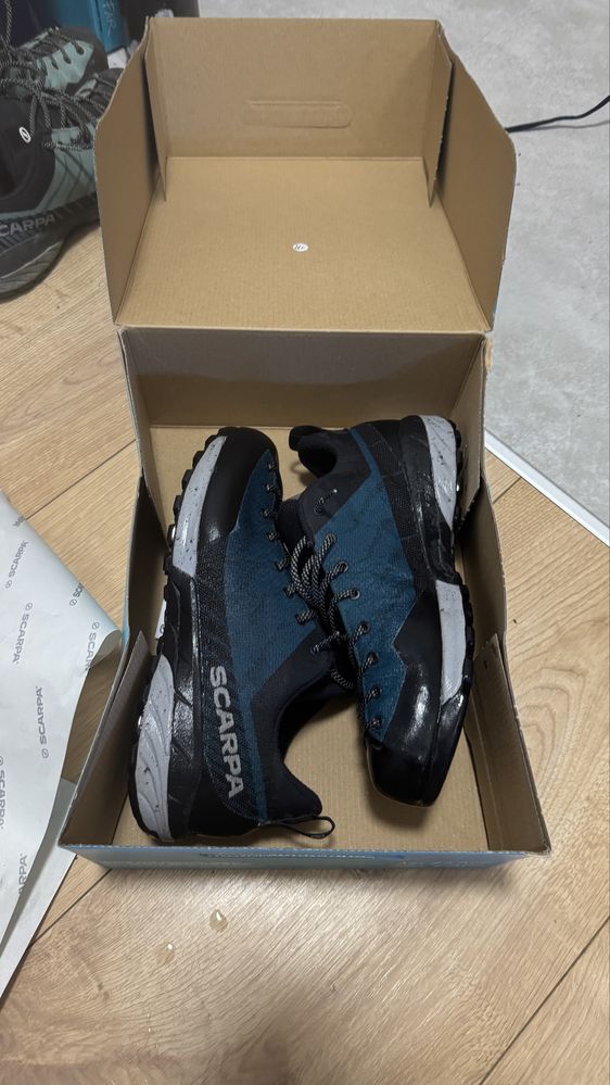 Scarpa Mescalito Planet 41.5