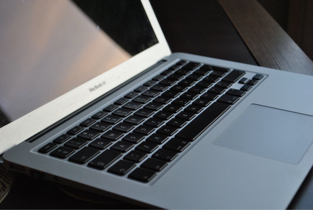 Apple MacBook Air (2017)