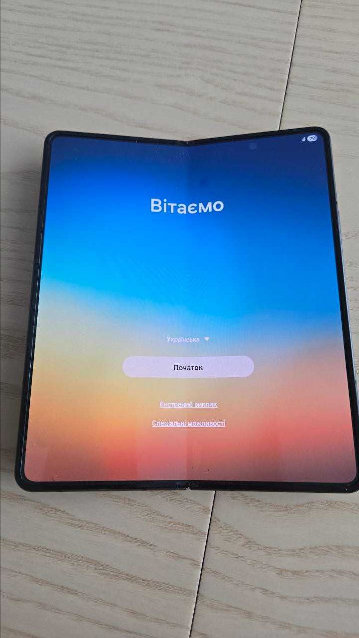 Продам офіційний Samsung Galaxy Fold 4