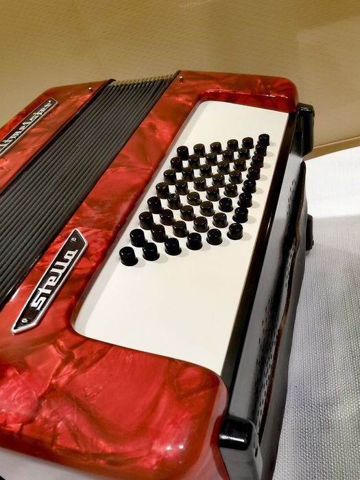 Akordeon Weltmeister Stella 48 basów