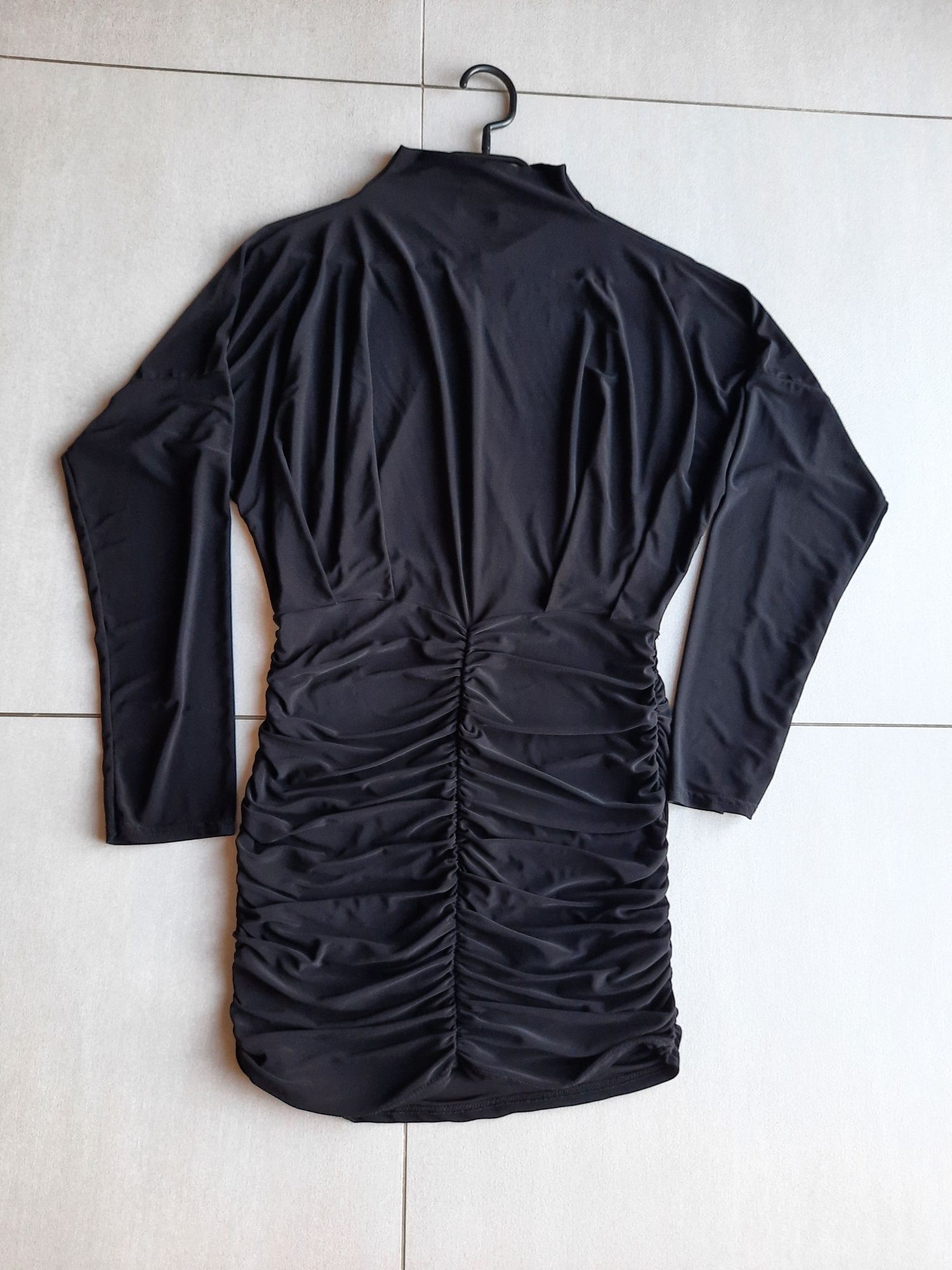 Wysokogatunkowa sukienka drapowana New Collection jakość premium