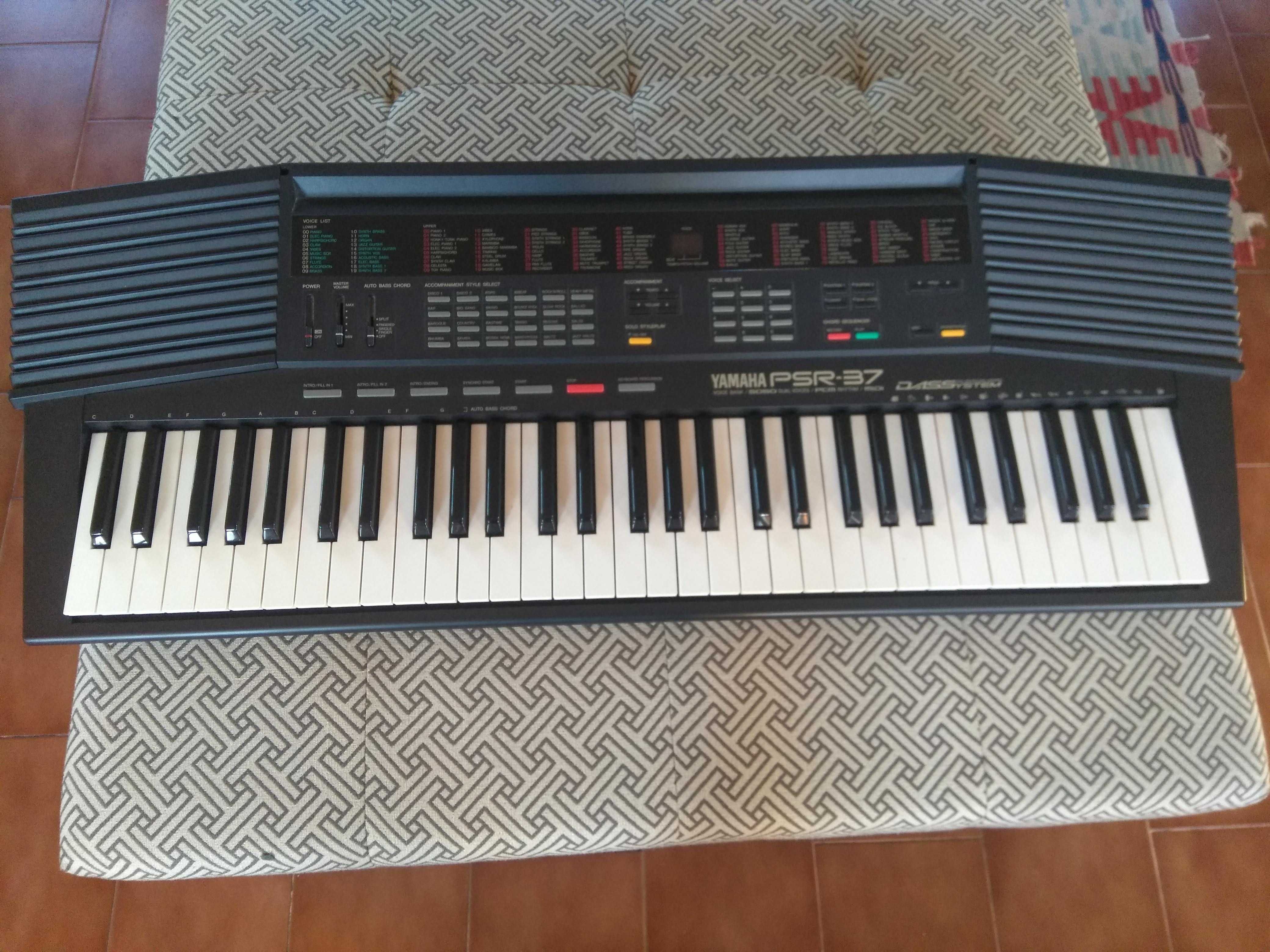 Órgão Yamaha PSR-37