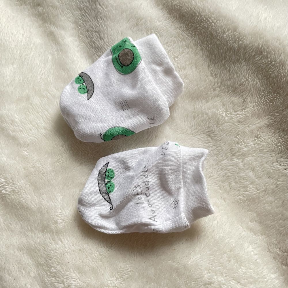 Niedrapki rękawiczki białe awokado groszek dla noworodka 100% bawełna