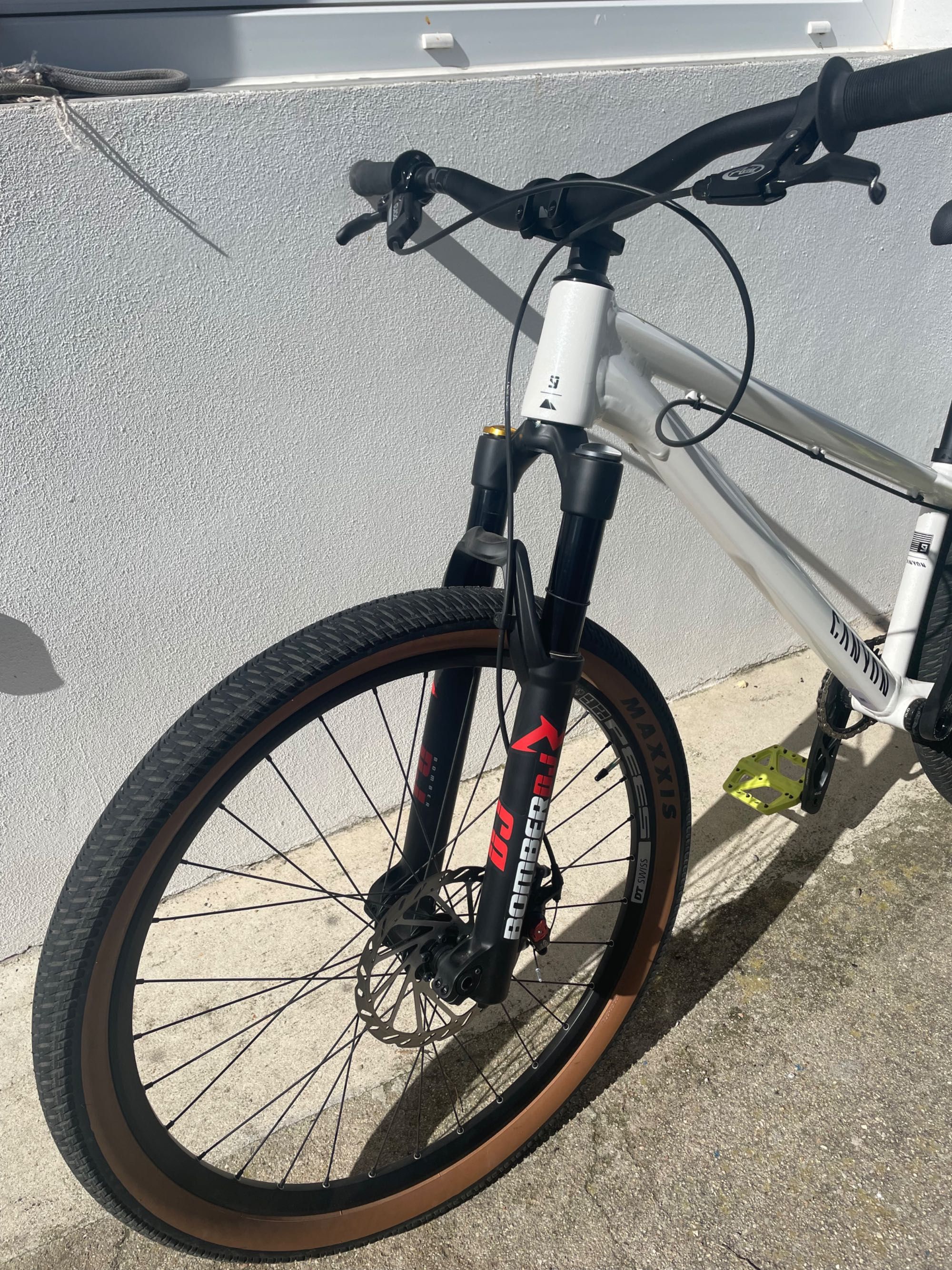 Bicicleta CANYON Stitched 360 Pro Nineyard (como nova)