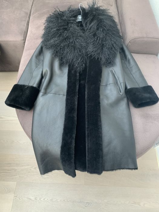 Nowy kożuch czarny firmy Ochnik