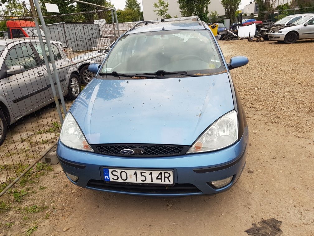 Ford Focus 1.6 b części klapy lampy zderzaki silnik skrzynia czesci