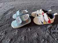 Buty niechodki niemowlęce 2 pary - rozm. 18