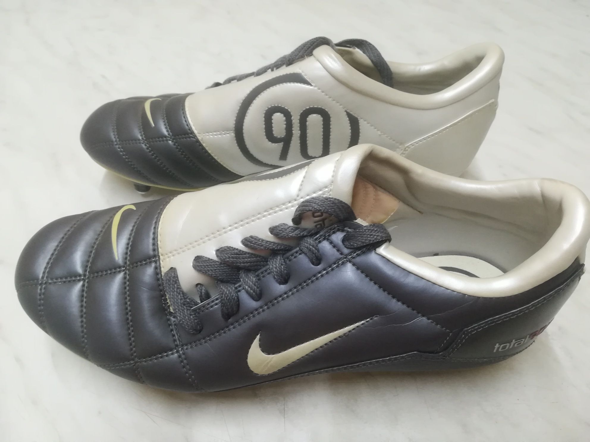 Buty piłkarskie Nike Total 90