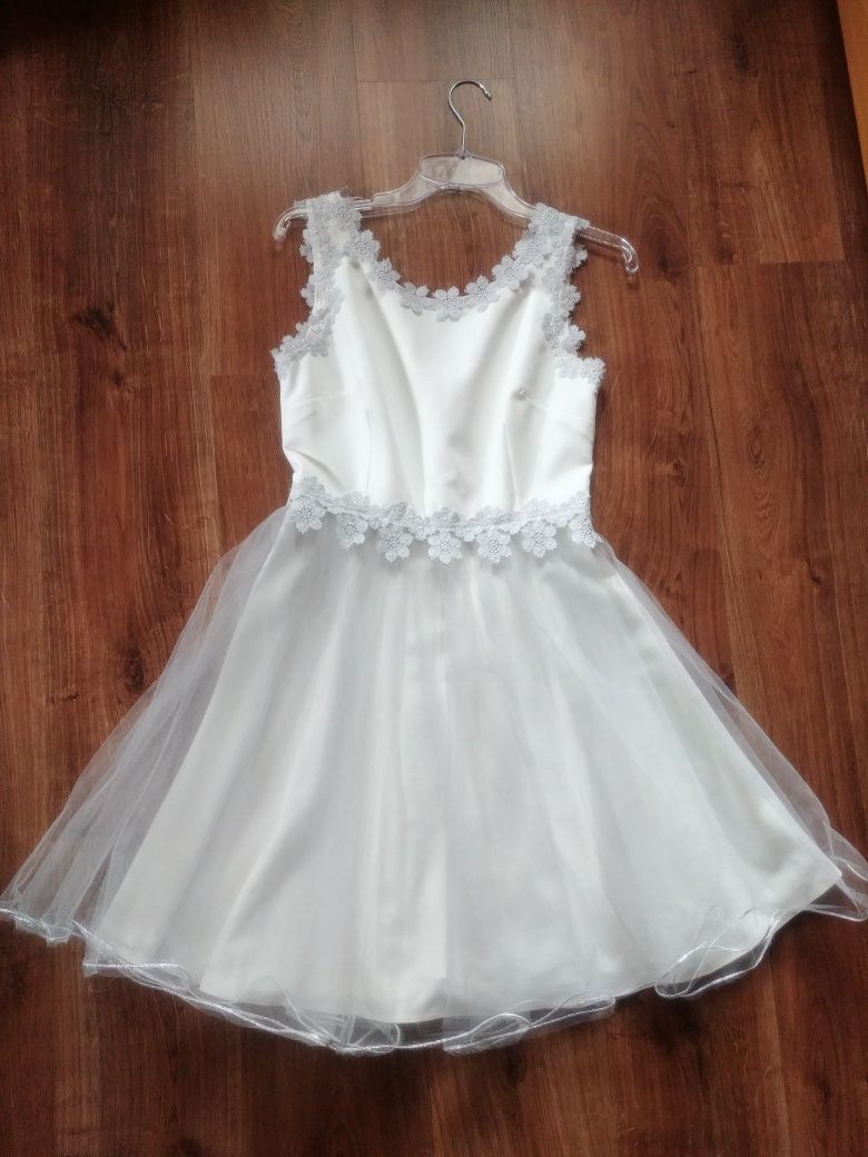 Sukienka biała krótka 38