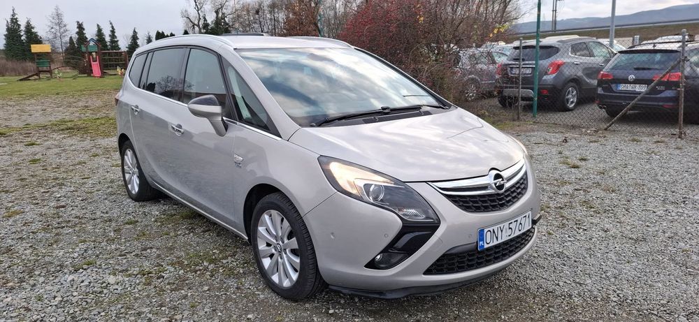 Opel Zafira 110KM(81kW) Tourer nawigacja/HAK/bogataWERSJA/Bezwypakowy/ZADBANY