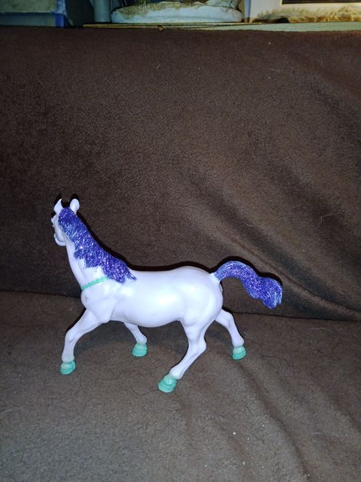 Лошадь игровая розовая