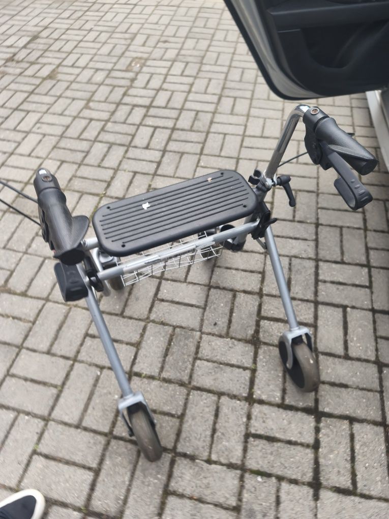 Wózek Rollator dla osób starszych