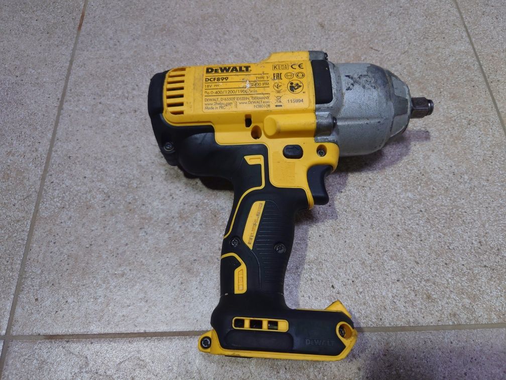 Гайковерт DeWalt DCF899.