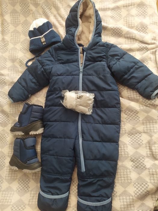 Продам зимовий комбінезон+взуття на хлопчика