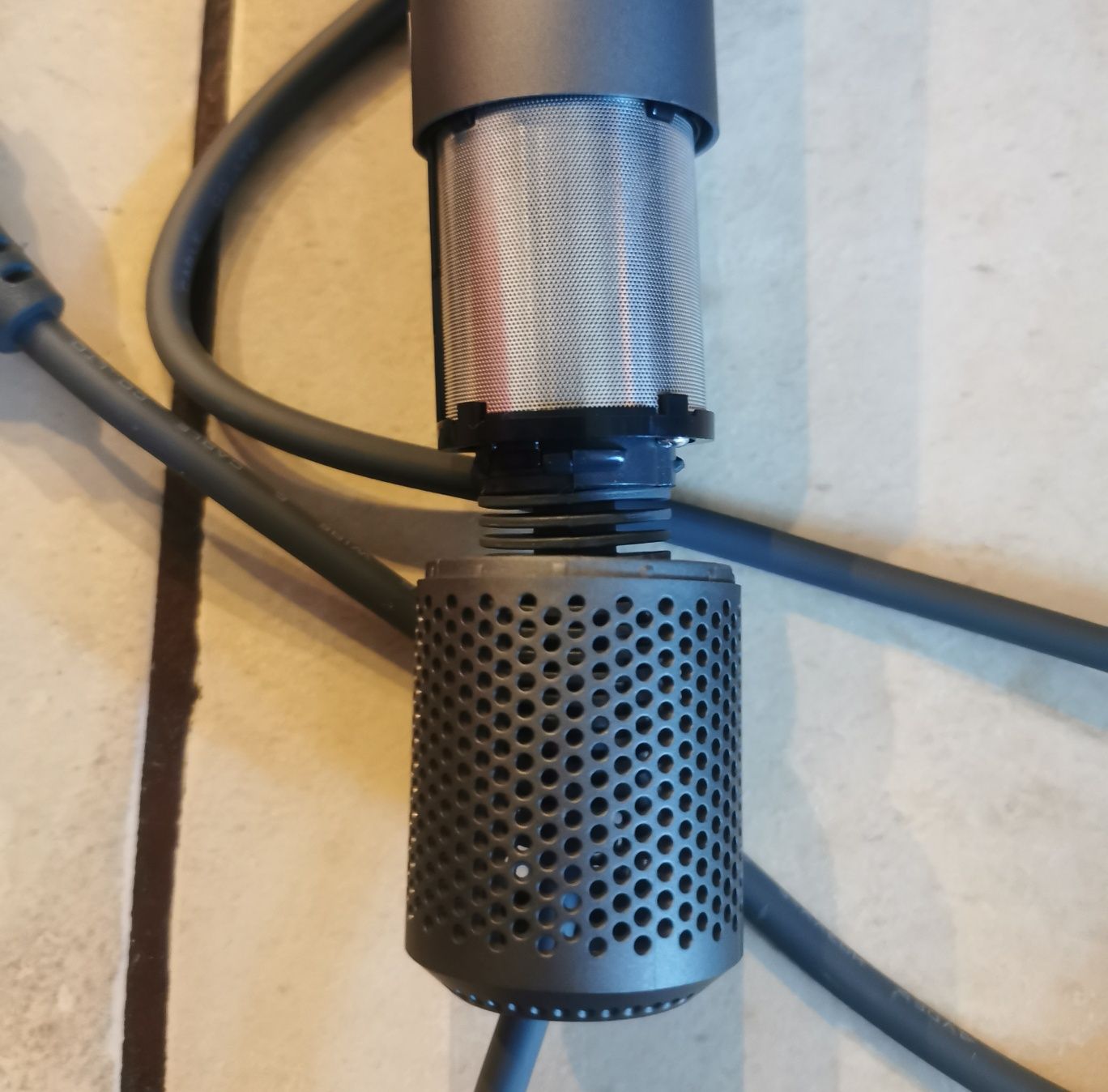 Cyfrowa suszarka do wlosow Super Sonic tunelowa